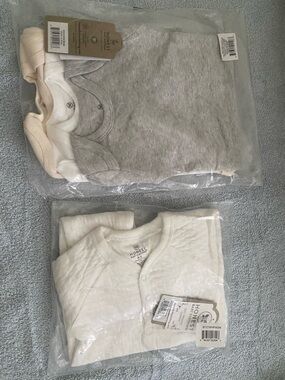 Newborn bundle Baby organic onesies 0-3 NWT & blankets